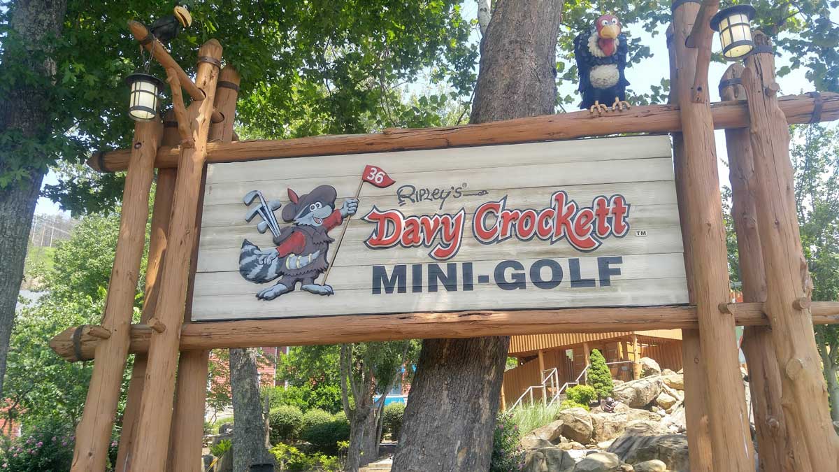 Ripley’s Davy Crockett Mini-Golf
