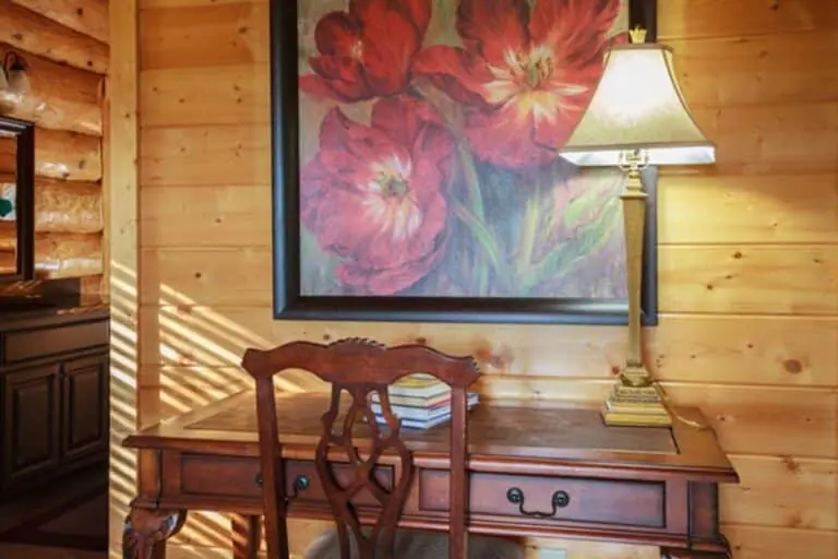 Writing desk in one of the bedrooms