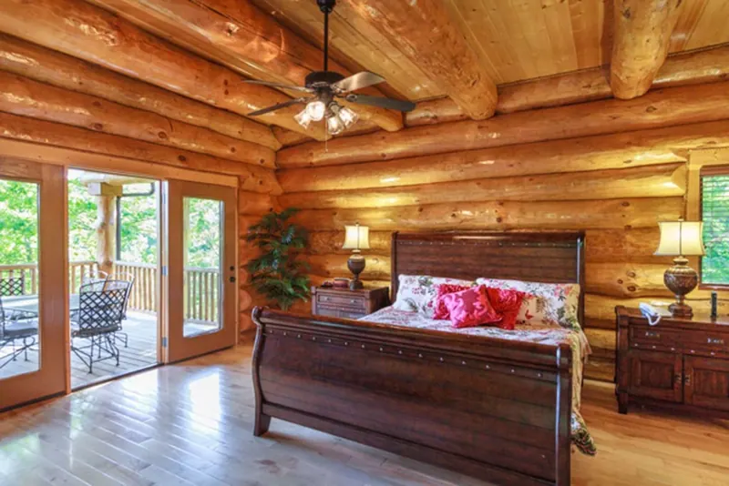 Master King suite with deck access and ensuite with jacuzzi tub and shower.
